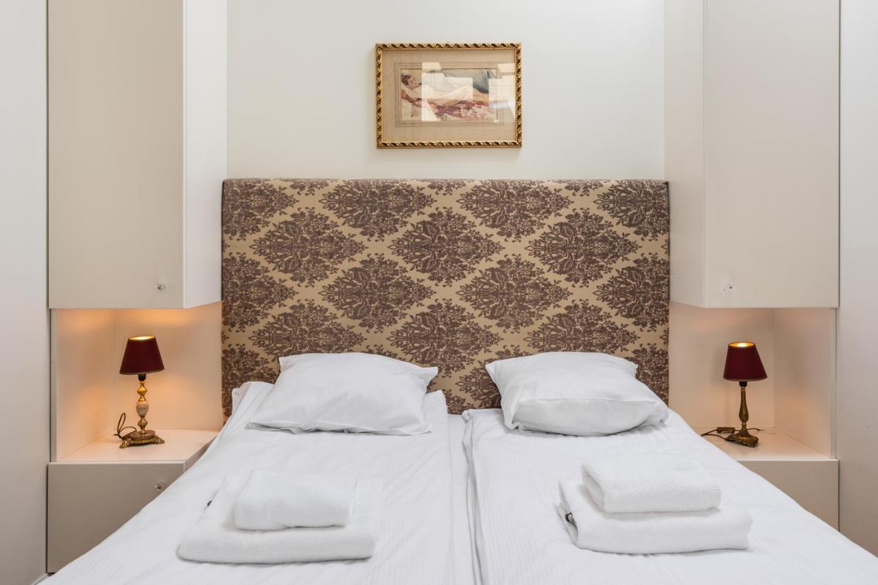 Classy Old Town Suites - By Upstairs Krakow Ngoại thất bức ảnh